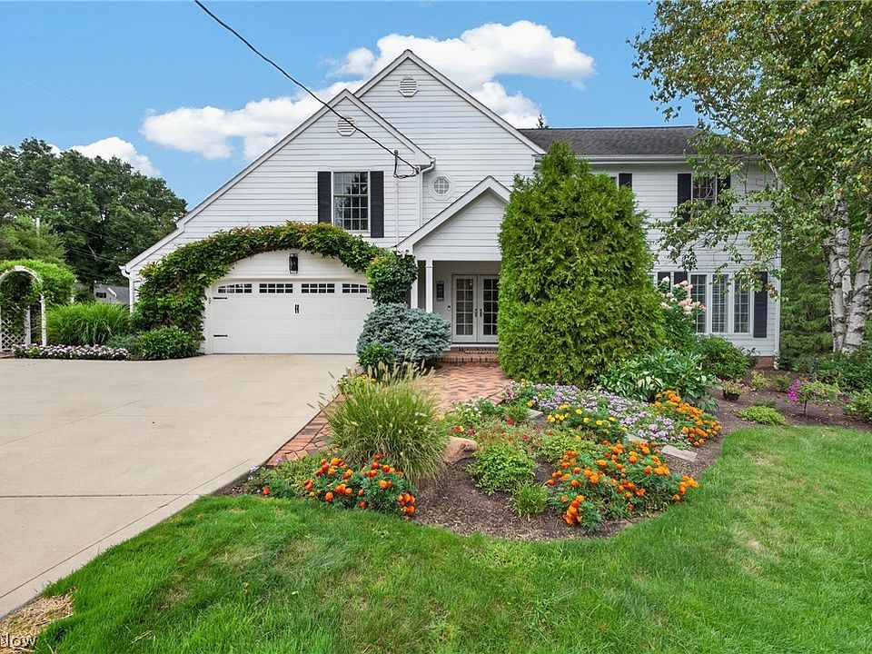 1st image of 33433 Pinetree Rd