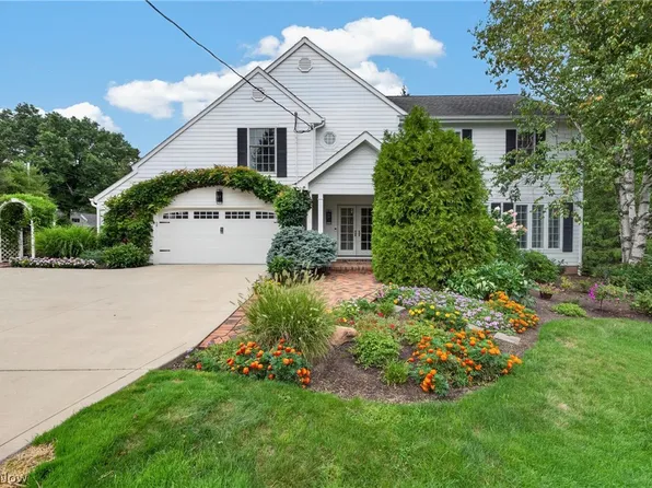 33433 Pinetree Rd, Pepper Pike, OH 44124