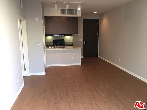 5th image of 1234 6th St APT 508