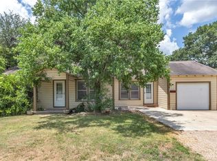 900 Cole St, Bryan, TX 77803