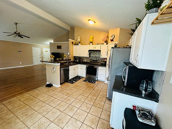 5th image of 5933 Vicksburg Ln