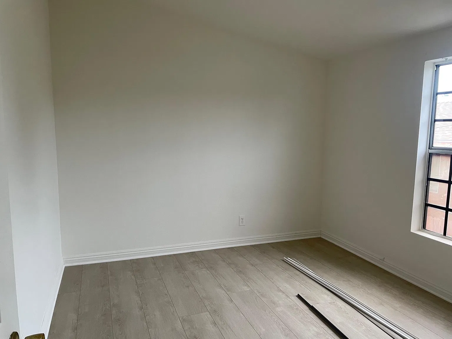2 bed, 800 sqft, $2,100 — Photo 3