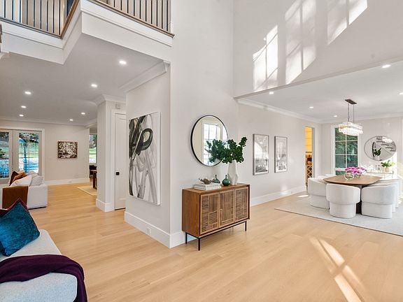 3rd image of 308 Prince St