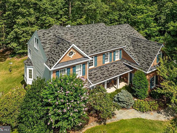 5th image of 5749 Yewing Way