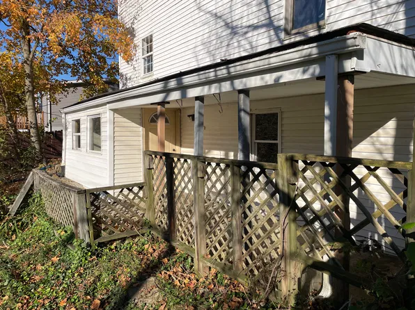 241 Main St APT C, North Huntingdon, PA 15642