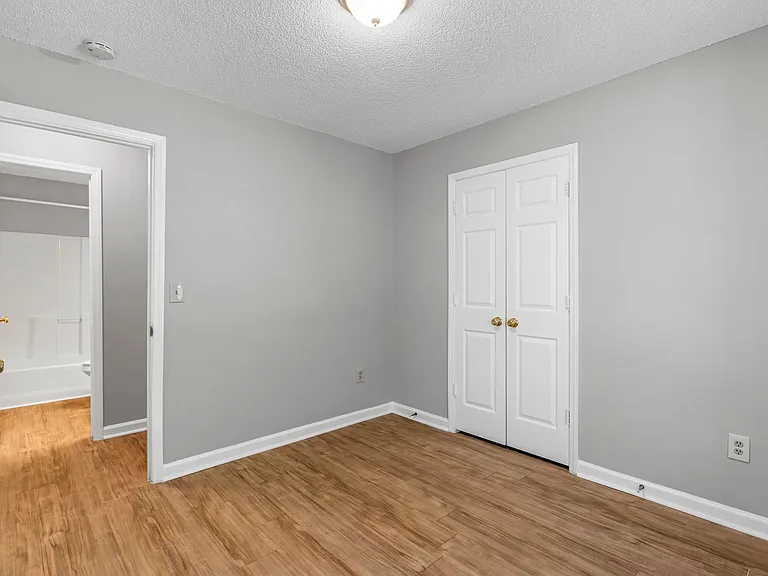 1811 Cody Ave — Photo 25