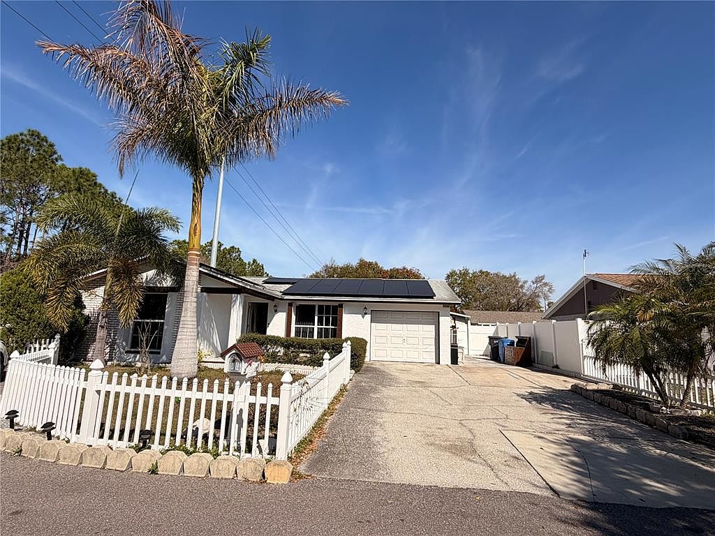 CTページ 10213 Explorer Ct, Tampa, FL 33615 | Zillow