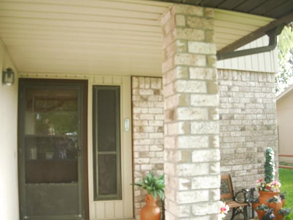 4th image of 1105 Selkirk Dr