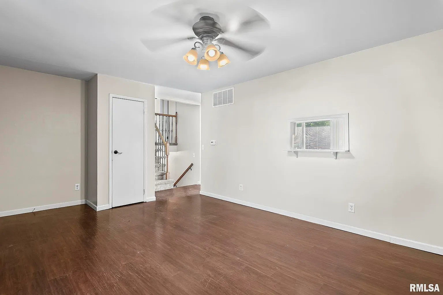 3 bed, 2052 sqft, $2,000 — Photo 4
