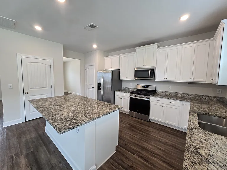 344 Quarryrock Rd — Photo 14