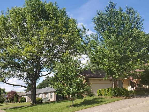 4th image of 115 Fairway Dr