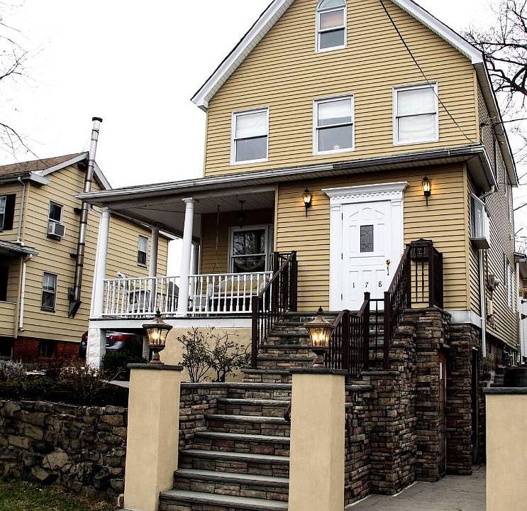 1st image of 178 Lee Ave