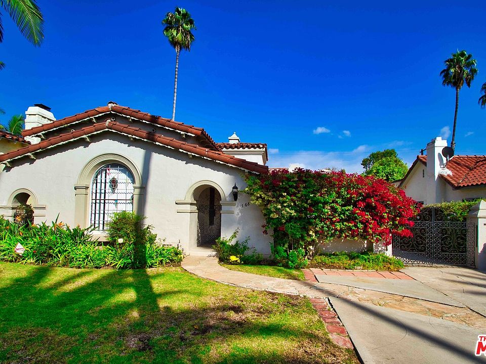 1st image of 168 N Doheny Dr