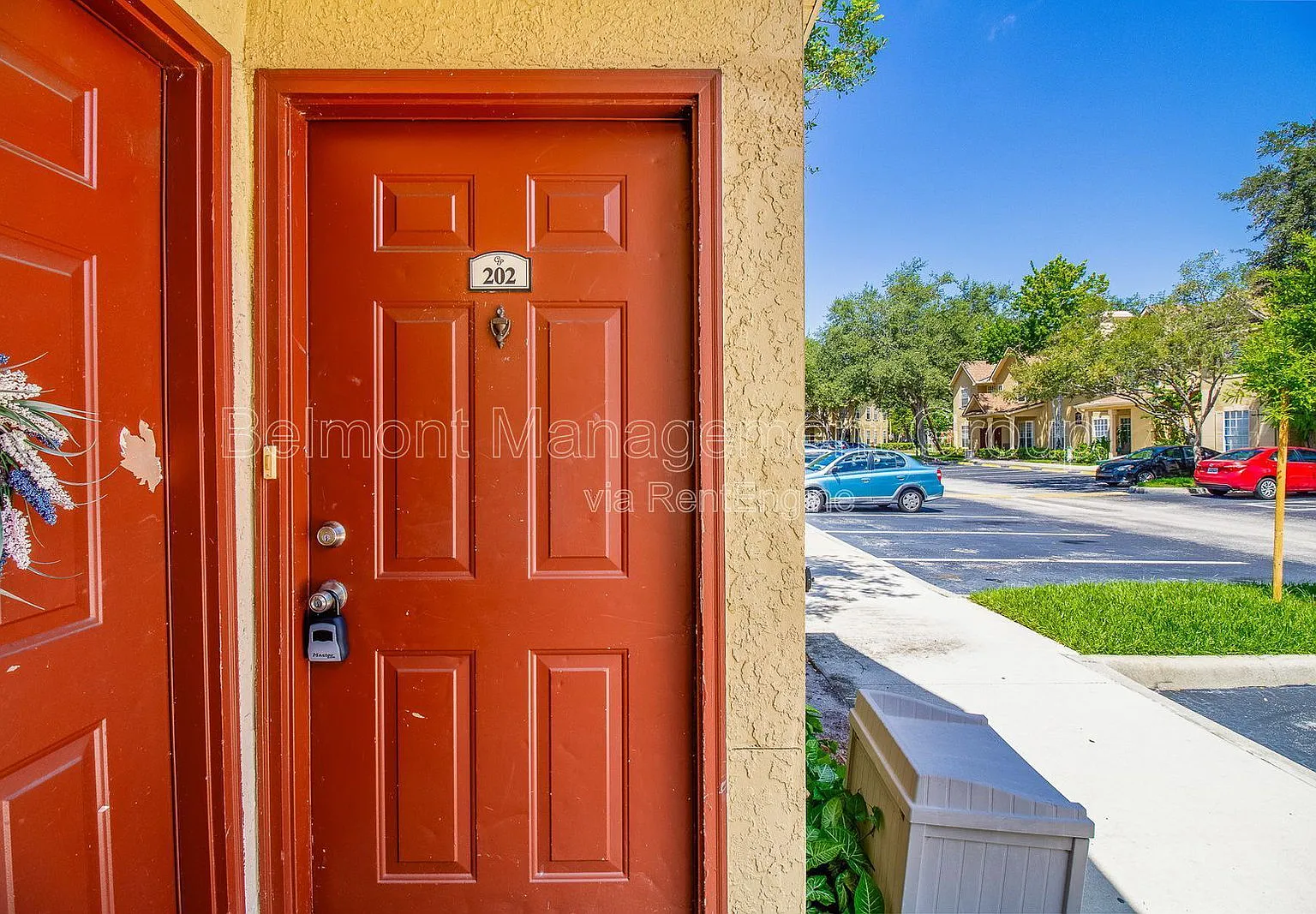 2 bed, 2.0 bath, 1170 sqft, $1,515 — Photo 3