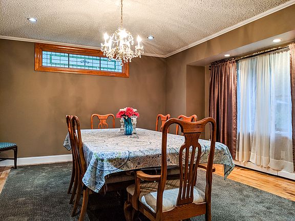5th image of 6 Farnham Pl