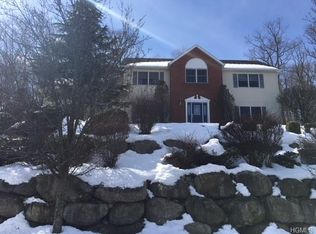 34 Dickens St, Stony Pt, NY 10980