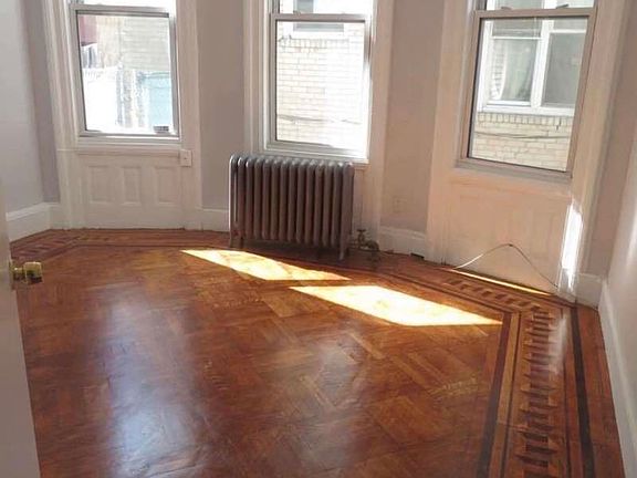 5th image of 322 Fenimore St #2