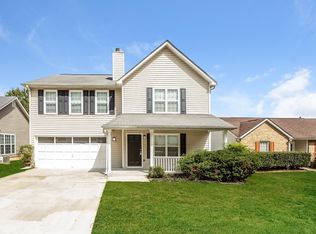103 Harbour Lake Dr, Fayetteville, GA 30215