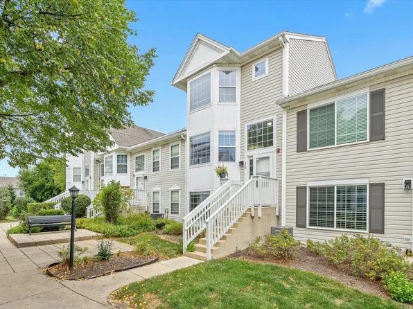 606 Hidden Creek Ln Unit 606, North Aurora, IL 60542