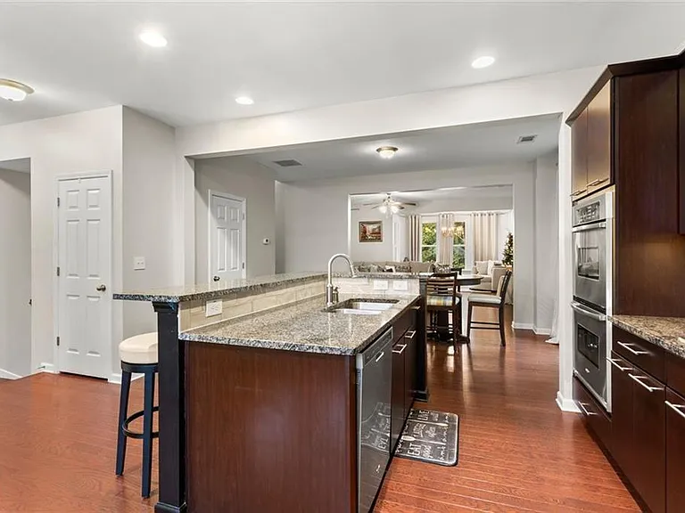 4324 Laurel Creek Ct SE — Photo 7
