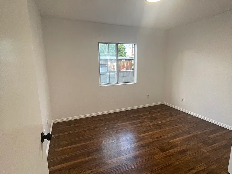 714 S Record Ave — Photo 11