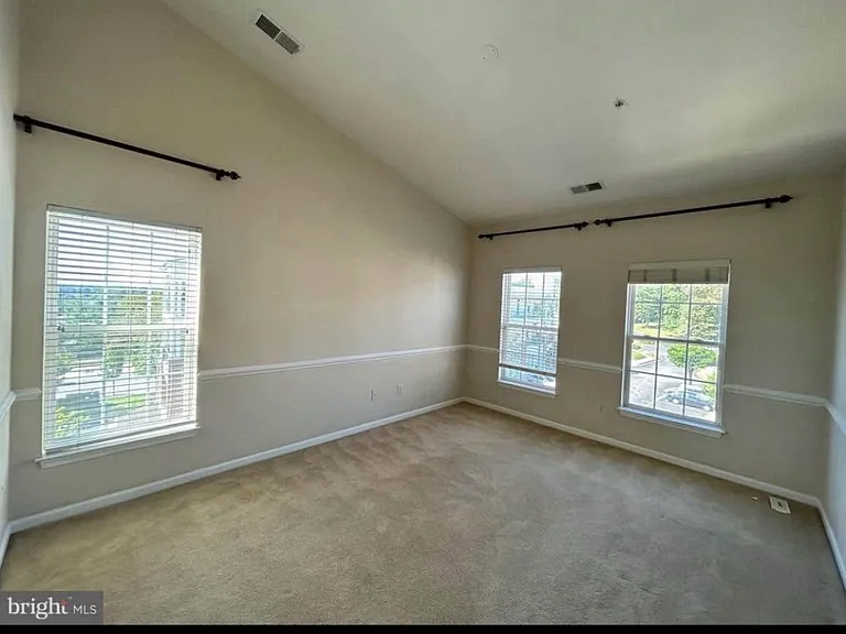 7210 Darby Downs #R — Photo 6