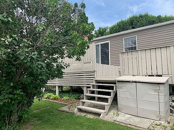 3rd image of 2549 Eden East Dr