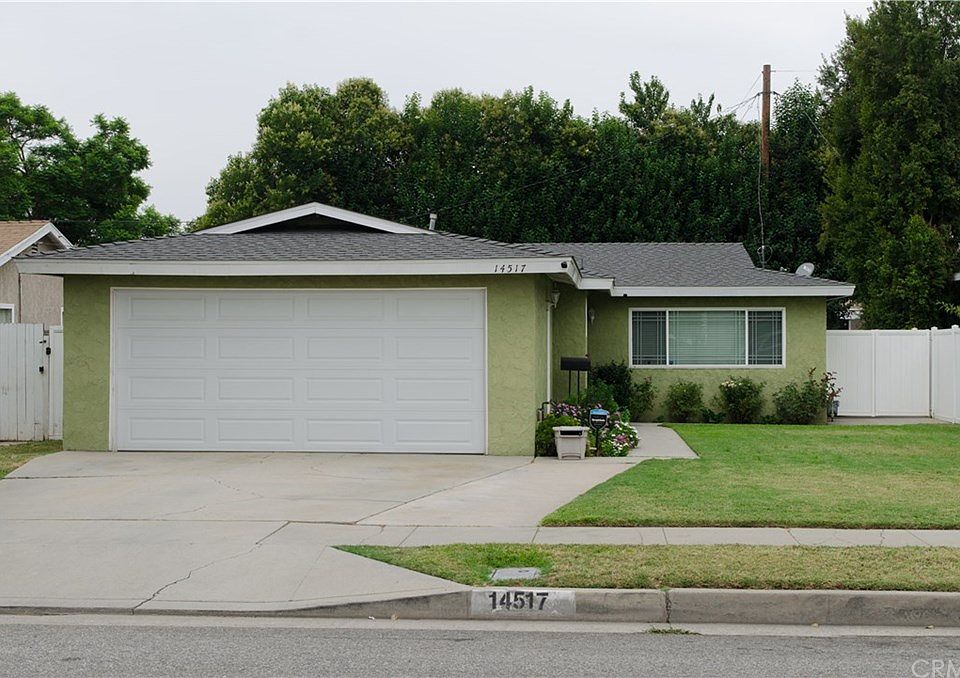 1st image of 14517 Brink Ave
