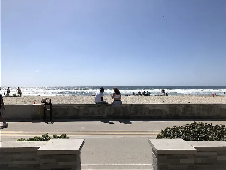 3261 Ocean Front Walk #2 — Photo 38