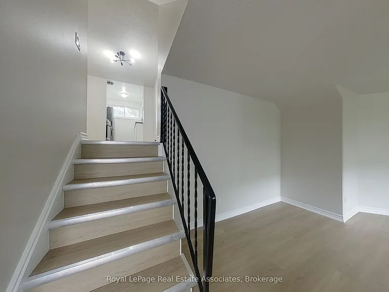 35 Breckenridge Dr #30 — Photo 9