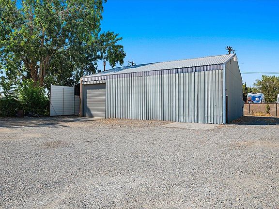 2nd image of 1104 Road 40