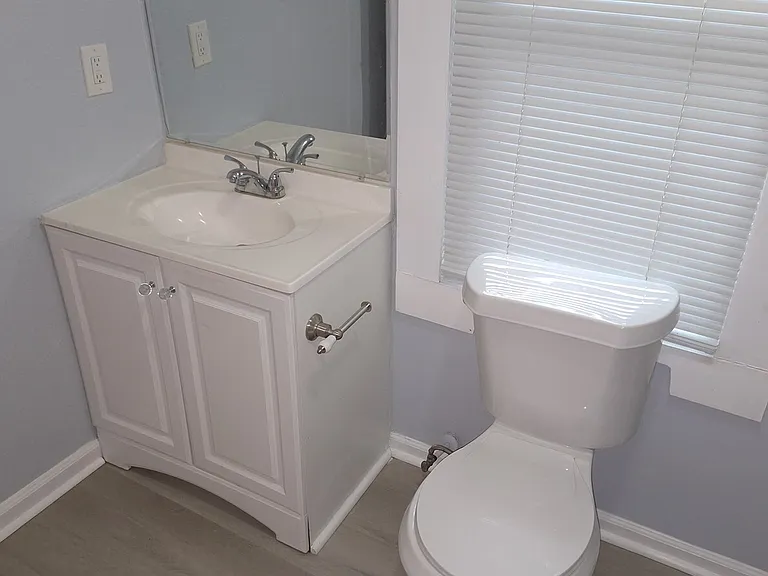424 Middlesex St — Photo 23