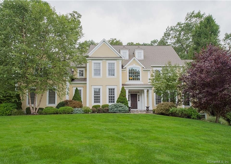 1st image of 104 Wildwood Dr