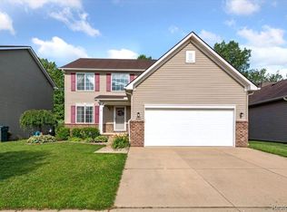17159 Theresa Ln, New Boston, MI 48164