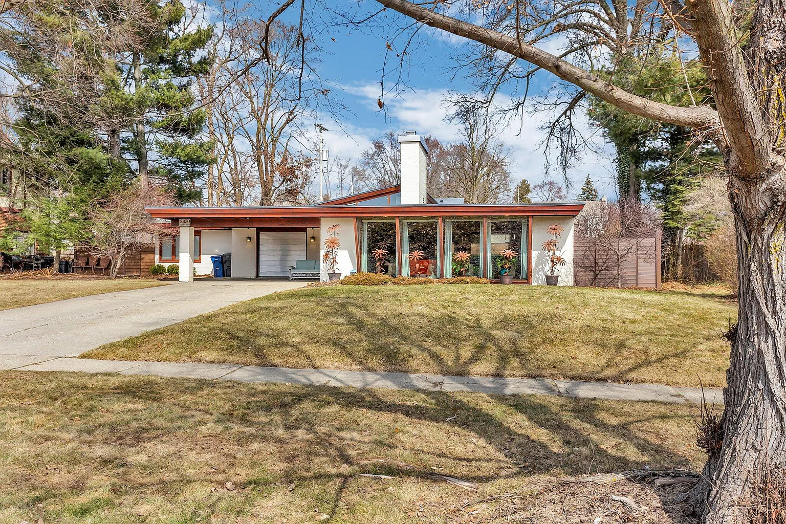 2470 Nolen Dr photo 1