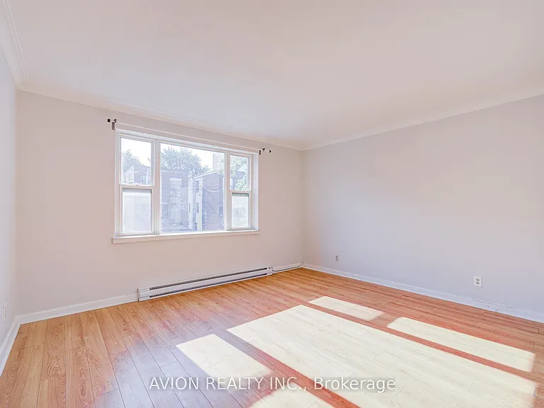 882 Broadview Ave #3 — Photo 7