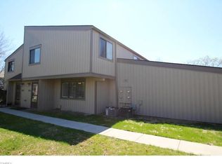 11816 Harbour Light Dr #1816, North Royalton, OH 44133