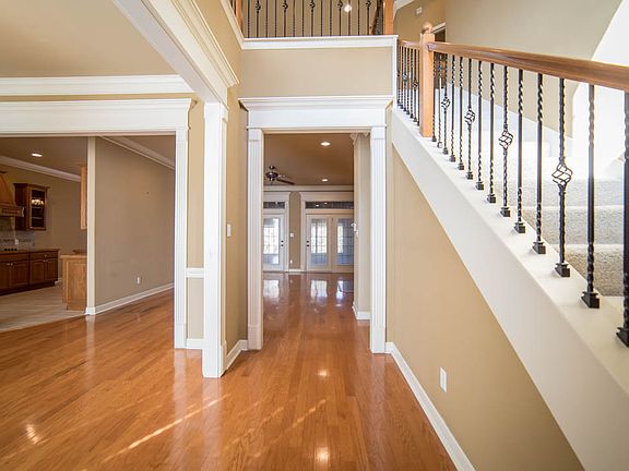 4th image of 2606 Sweetgrass Dr