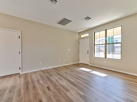 4th image of 9738 Villa Lorena Ave