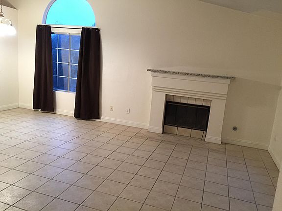 4th image of 26155 Elder Ave