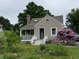 9 Wright Ave, Hyde Park, NY 12538