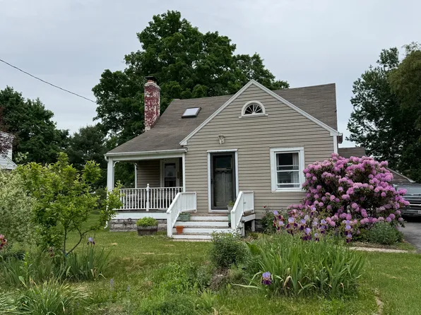 9 Wright Ave, Hyde Park, NY 12538