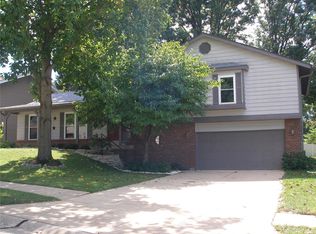 2924 N Kristopher Bnd, Saint Charles, MO 63303
