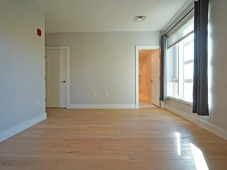 1650 Commonwealth Ave #303 — Photo 13