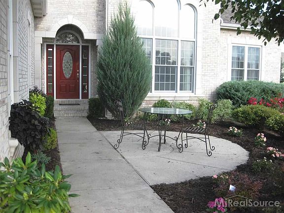3rd image of 4815 Putt Ln
