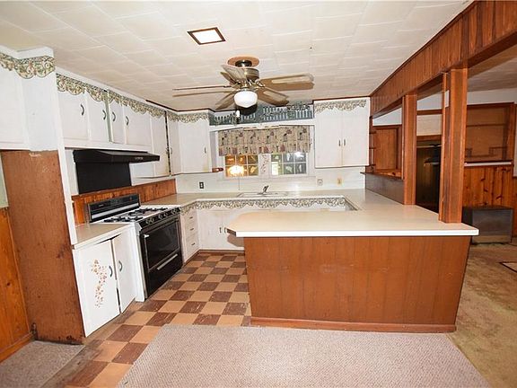 4th image of 920 Garden Dr