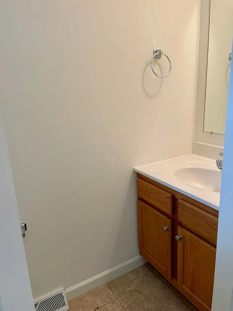 2 Bed 2.5 Bath Townhouse in Mountville — Photo 4