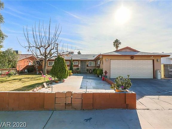 4th image of 3719 E Wyoming Ave