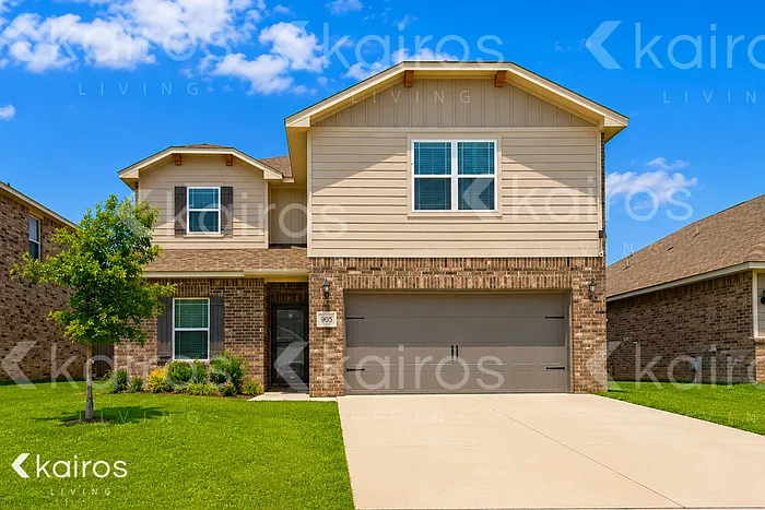 905 NW 4th St