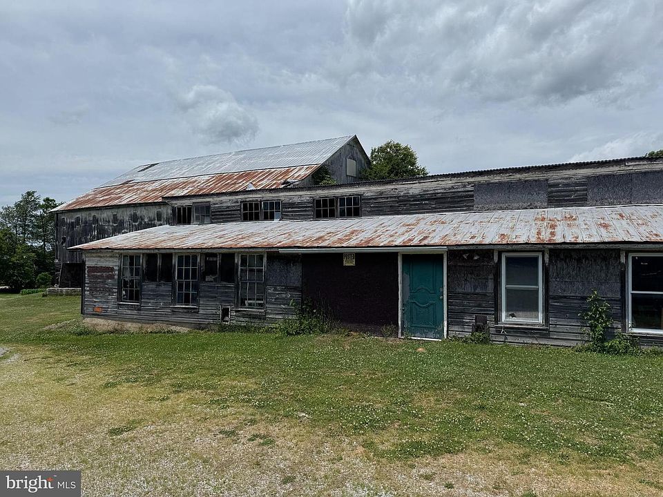 2nd image of 837 Big Mount Rd